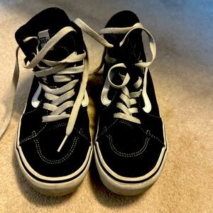 Van’s Youth Hightops size 5